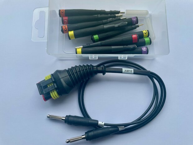 Marine UNIVERSAL cable complete with pin out adapters (AM10)