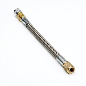 Brandstofleiding met grote Schrader aansluiting